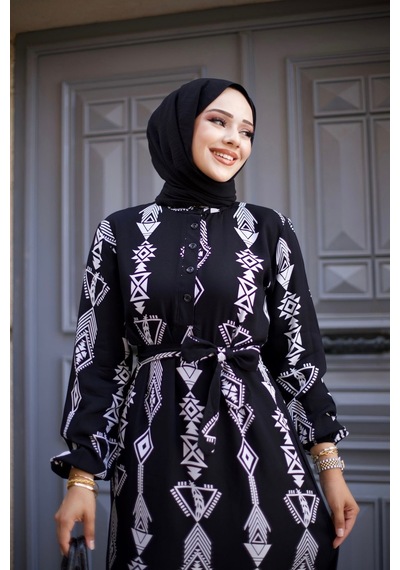 Hira Life Fashion Kadın Tesettür Geometrik Desen Önü Düğmeli Ve Bel Kuşaklı Viskon Elbise Siyah Siyah Hira Life Fashion Kadın Tesettür Geometrik Desen Önü Düğmeli Ve Bel Kuşaklı Viskon Elbise Siyah Siyah