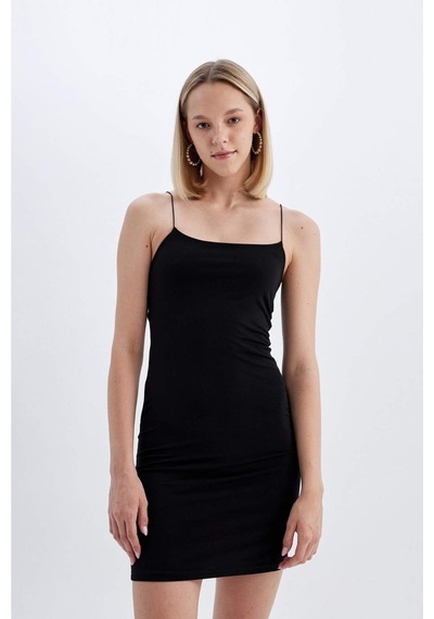 DeFacto Bodycon Kare Yaka Siyah Askılı Mini Elbise D3265AXNSBK81