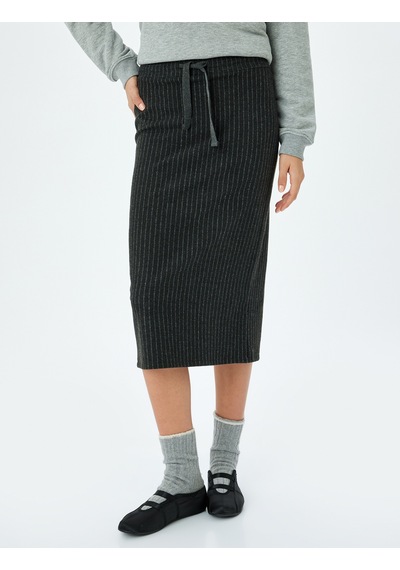Koton Koton X Şahika Ercümen - Yüksek Bel Slim Fit Midi Boy Kalem Etek Antrasit Çizgili 5wak10471ek Antrasit Çizgili Koton Koton X Şahika Ercümen - Yüksek Bel Slim Fit Midi Boy Kalem Etek Antrasit Çizgili 5wak10471ek Antrasit Çizgili