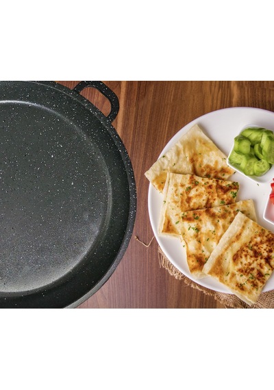 Alkar Granit Döküm Tava 36 Cm Bazlama Gözleme Kavurma Tavası siyah