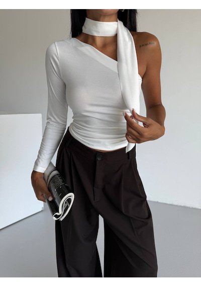 Trendhazan Slim-dar Kalıp Asimetrik Yaka Fularlı Tek Kol Crop / Bluz Beyaz Beyaz