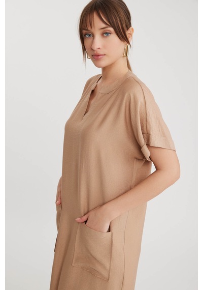 Vitrin Yanları Yırtmaçlı Çift Cep Elbise Camel