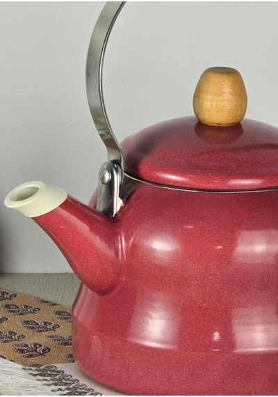 Alev Vintage Demlik Ahşap Saplı Emaye Kettle 2,5lt Kırmızı