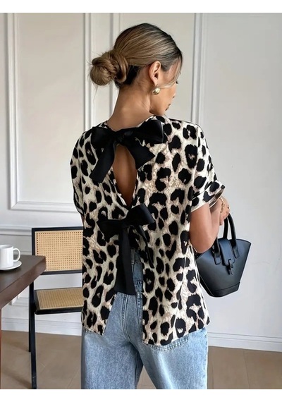 Mythrıva Kadın Kısa Kollu Bisiklet Yaka Arkadan Fiyonk Detaylı Leopar Süprem Bluz