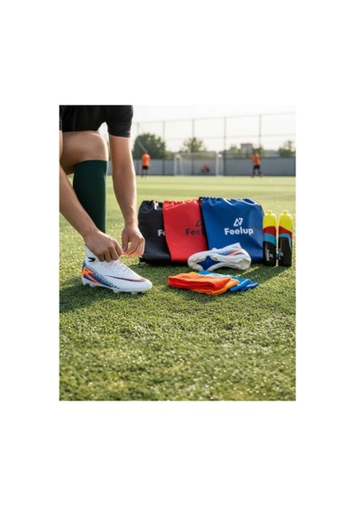 Football Unisex Krampon Set 1 Adet Çanta, + 1 Adet Çorap + 1 Adet Tekmelik Beyaz