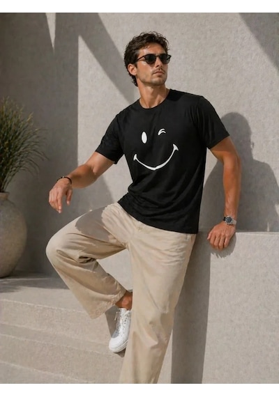 Defymoda Erkek Minimal Gülümseyen Yüz Baskılı Tişört Kısa Kol Yazlık T-shirt - Siyah