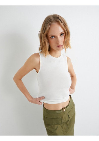 Koton Crop Fitilli Atlet Halter Yaka Ekru 4sak10493ek Ekru