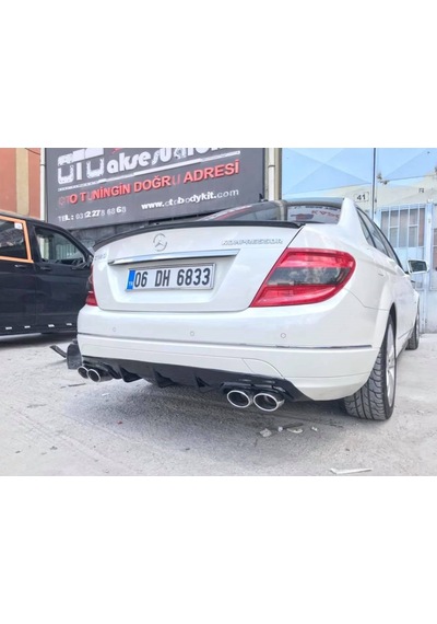 Mercedes W204 Difüzör Plastik Parlak Siyah Arka Tampon Eki
