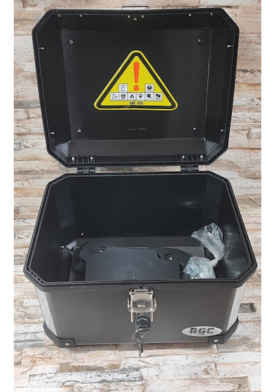 Motosiklet Çantası 45 Lt Sert Plastik Siyah Siyah