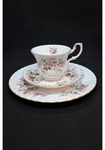 Lavender Rose Bone China İngiliz Porselen 3 Parça Çay Fincanı 160 Ml Pembe