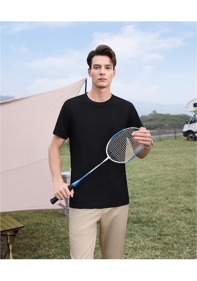New Performance Premium Basic T-shirt %52,2 Polyester %37,1 Pamuk %3,2 Asetat Lifi %2,6 Dut İpeği %2,5 Keten %2,4 Spandeks Siyah