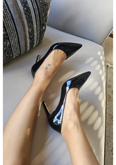 036 150 Topukla Kadın İnce Topuk Stiletto Siyah Rugan
