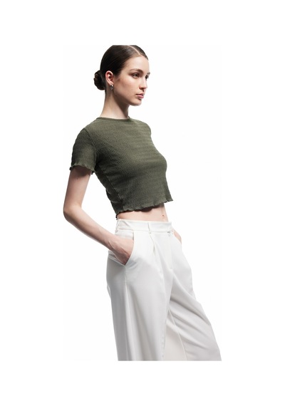 Koton Bisiklet Yaka Kısa Kollu Slim Fit Dokulu Crop Tişört Haki 5sak50210ek Haki