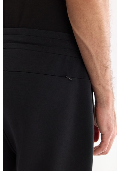 Avva Erkek Siyah Beli Lastikli Bağcıklı Bi-stretch Soft Touch Regular Fit Şort A61y3609