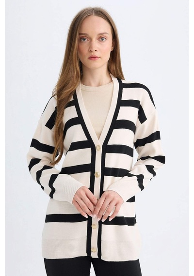 Defacto Regular Fit V Yaka Çizgili Düğme Kapmalı Tunik Triko Hırka D2445AX24WNBK81 Siyah Defacto Regular Fit V Yaka Çizgili Düğme Kapmalı Tunik Triko Hırka D2445AX24WNBK81 Siyah