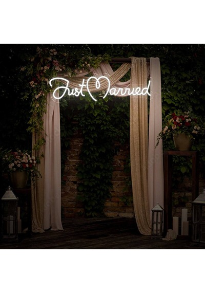 Just Marrıed Yazılı Neon Tabela Beyaz