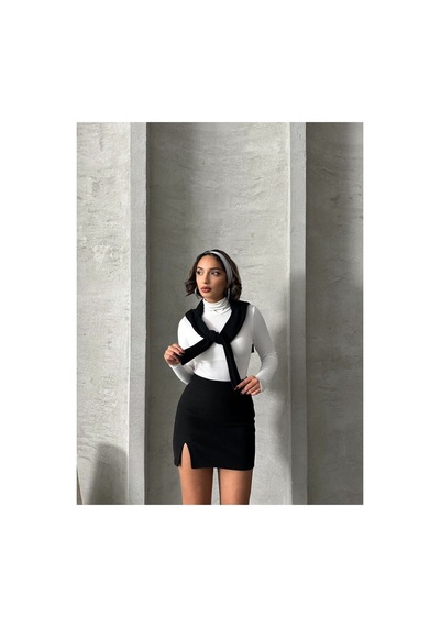 Verymoda Yırtmaç Detaylı Mini Etek F1351 Siyah