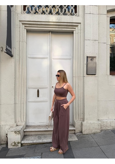 Bonacosa Kadın Viskon 3 Lü Takım Kimono + Beli Lastikli Salaş Pantolon + Crop 8 Renk Kahverengi Bonacosa Kadın Viskon 3 Lü Takım Kimono + Beli Lastikli Salaş Pantolon + Crop 8 Renk Kahverengi