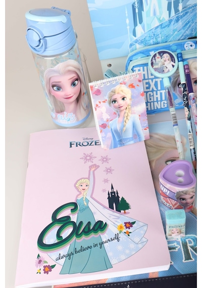 Dekomus Lisanslı Elsa Frozen Ice Glow Colleciton 32 Parça Full Kırtasiye Seti Kalem Çantası,saplı Klasör,beslenme Kabı,matara Altın Dekomus Lisanslı Elsa Frozen Ice Glow Colleciton 32 Parça Full Kırtasiye Seti Kalem Çantası,saplı Klasör,beslenme Kabı,matara Altın