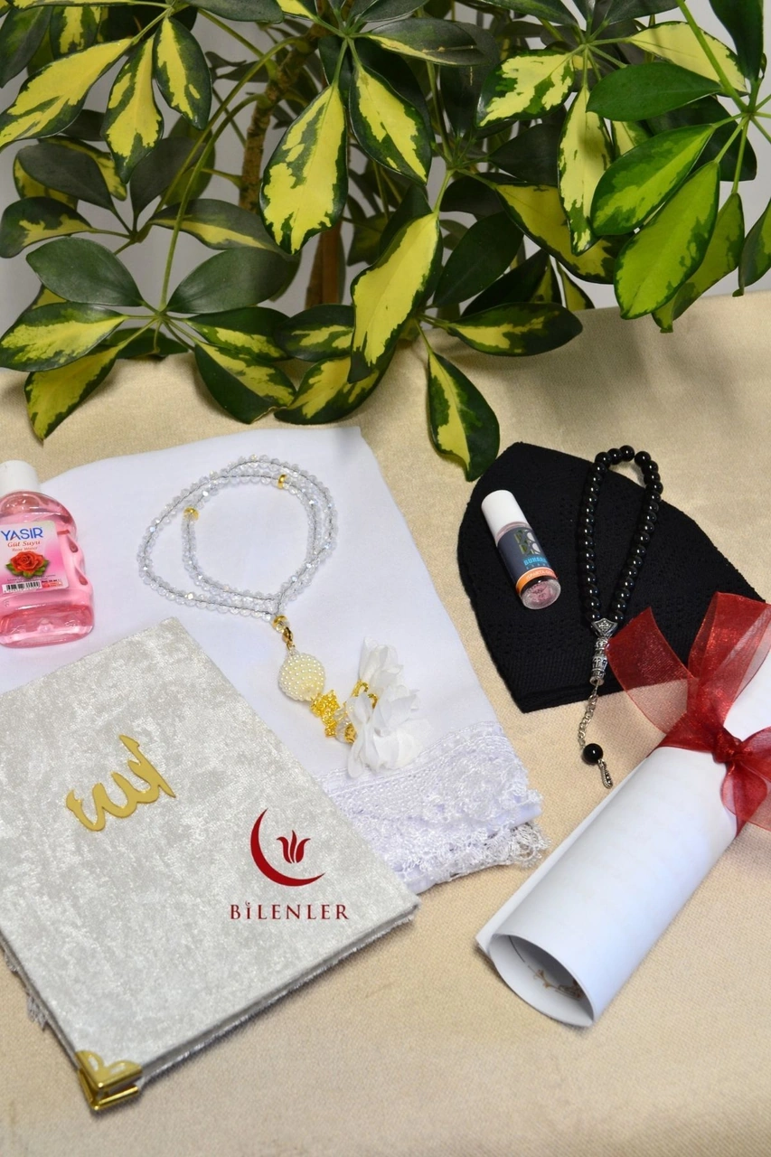 Nikah Hatıra Seti Kadın Ve Erkek İçin Özel Hediye Kutusu Yasinli Ve Tesbihli Nikah Seti Siyah - Beyaz