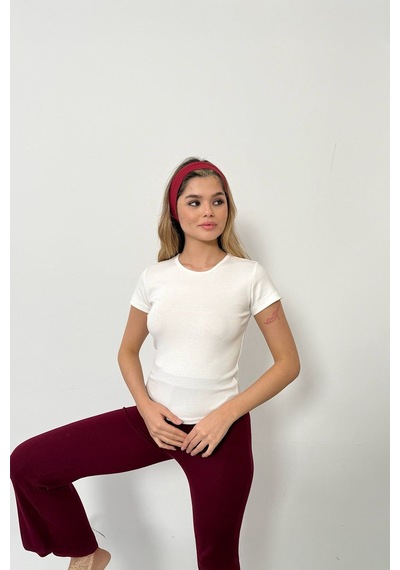 Vadon 1003 Kadın Pamuklu Slim Fit Bisiklet Yaka Yumuşak Dokulu Basic T-shirt Beyaz