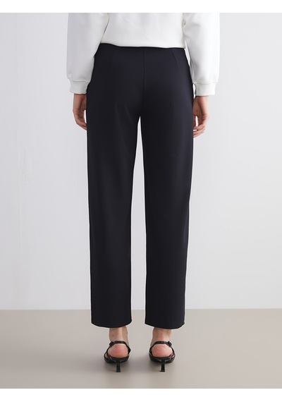 Lcwaıkıkı Classic Siyah Büyük Beden Standart Fit Geniş Paça Kadın Pantolon