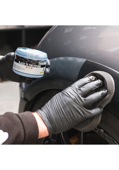 Valet Pro Black To The Future 250 Ml Plastik Ve Trim Parlatıcı Jel
