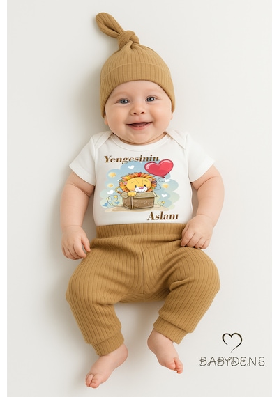 Babyden's Yengesinin Aslanı 3 Lü Bebek Takımı Pamuklu Fitilli Kumaş Kısa Kollu Zıbın, Manşetli Pantolon, Şapka Kahverengi