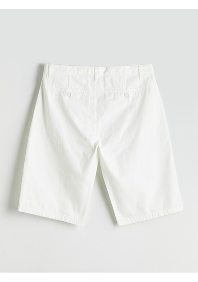 Lcwaıkıkı Classic Beyaz Rahat Kalıp Gabardin Erkek Bermuda Şort