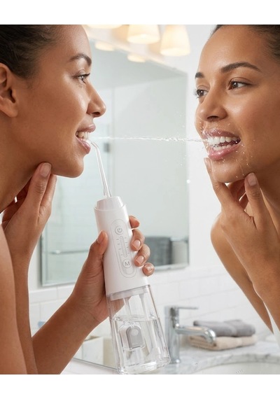 Mey İthalat Ipx7 Su Geçirmez Şarjlı Ağız Duşu 320 Ml Su Tanklı Ayarlanabilir Basınçlı