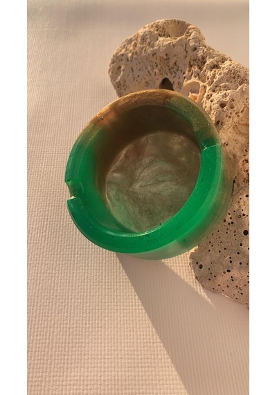 Parlak Çim Yeşili Ve Gold Renkli Yuvarlak Şekilli Dekoratif Kül Tablası Küllük El Yapımı Epoksi Hediyelik