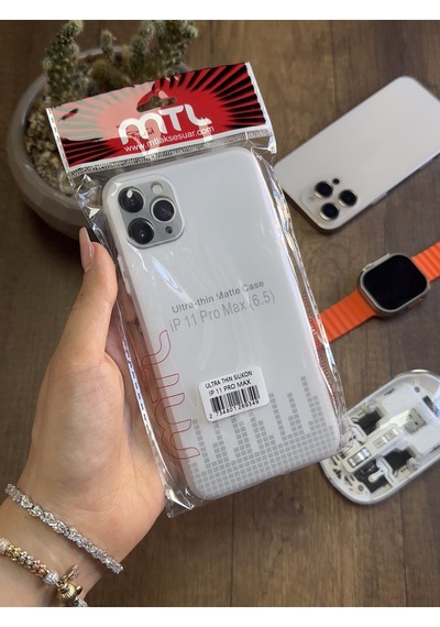 Apple iPhone 11 Pro Max Uyumlu Süper İnce Mat Ultra Thin Silikon Kılıf Buzlu Beyaz