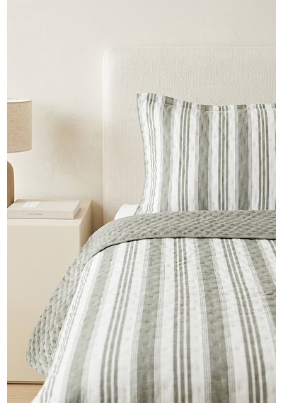 Ocean Home Textile Pamuklu Kapitoneli Haki Renk Çizgi Desen Tek Kişilik Yatak Örtüsü Seti 1 Adet 180 X 230 / 1 Adet 50 X 70 Cm