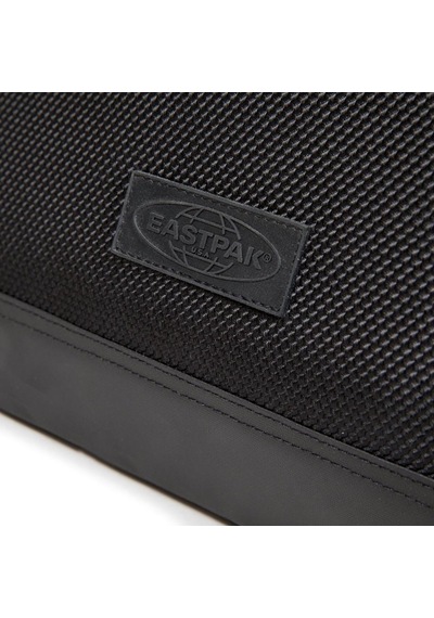 Eastpak Acton Cnnct Coat Omuz Notebook Laptop Çantası Ek42F80W Siyah