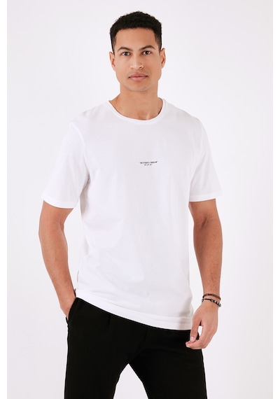 Buratti % 100 Pamuk Bisiklet Yaka Regular Fit Erkek T Shirt 5902757 Beyaz Buratti % 100 Pamuk Bisiklet Yaka Regular Fit Erkek T Shirt 5902757 Beyaz