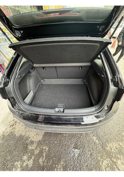 Volkswagen Taigo Üst Bagaj Havuzu