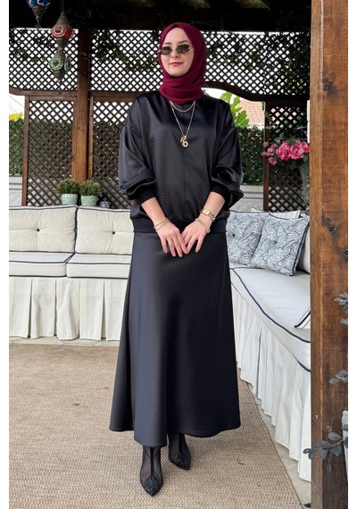 Rabia Şamlı Tanem Saten Etekli Takım Siyah Normal
