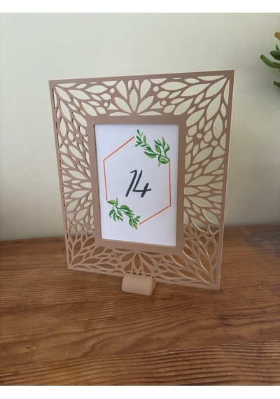 Buradabulabilirsin 3d Baskı Yaprak Desenli Masaüstü Fotoğraf Çerçevesi Oyma Çiçek Desenli Düğün Ve Masa Numarası Çerçevesi Bej Bbz