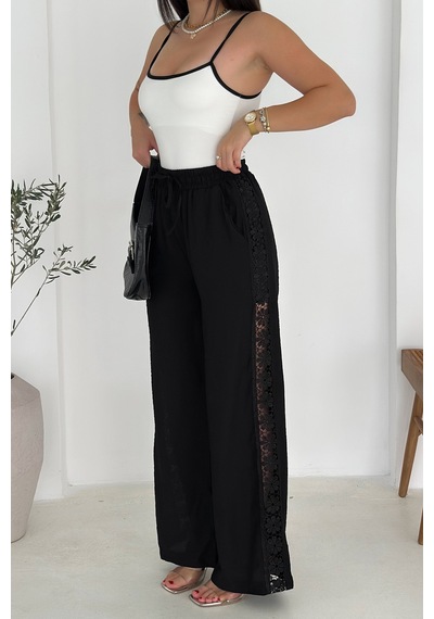 Noa & Noa Kadın Yanları Dantel Astarlı Şortlu Pantolon Hafif & Feminen Stil Siyah