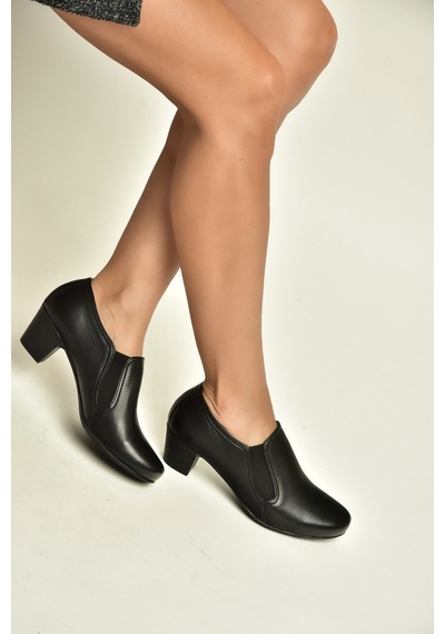 Fox Shoes Z324942003 Siyah Hakiki Deri Kalın Topuklu Kadın Ayakkabı