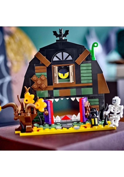 Lego Iconic Cadılar Bayramı Ahırı 40721