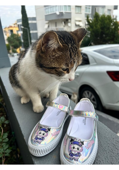 Scarpe Magiche Labubu Kız Çocuk Hologram Parlak Babet Cırtlı Ayakkabı 31-35 Numara Arası Işıksızdır Gümüş Scarpe Magiche Labubu Kız Çocuk Hologram Parlak Babet Cırtlı Ayakkabı 31-35 Numara Arası Işıksızdır Gümüş