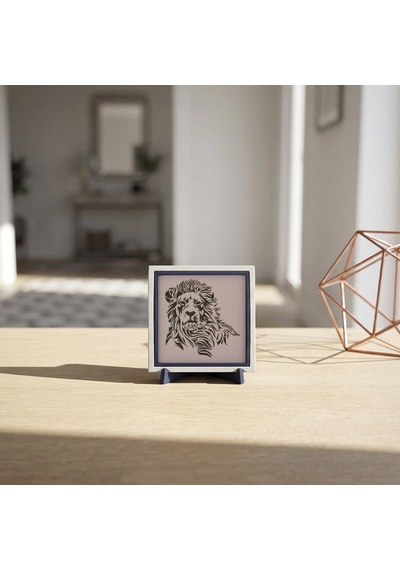 Aslan Konseptli Modern Dekoratif Obje, Yaşam Alanlarına Asalet Katan Şık Masaüstü Tasarımı 10x10 Cm