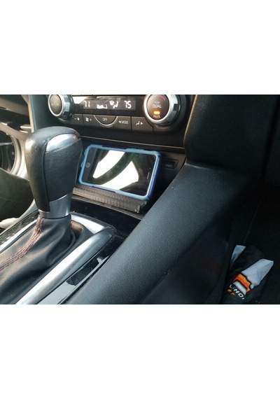 2015 Mazda 3 İçin Cep Telefonu Tutucu