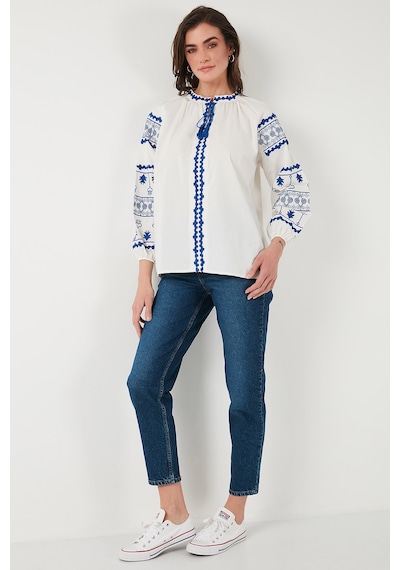Lela Nakış Işlemeli Pamuklu Oversize Fit Bağlamalı V Yaka Bayan Bluz 676271 Ekru