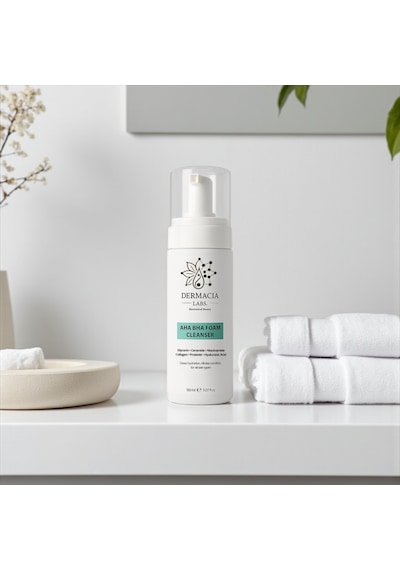Dermacia Labs Glycerin Ceramide İçerikli Nemlendirici Köpük Yüz Temizleyici 150 ML