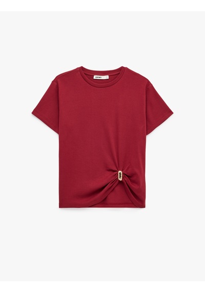 Koton Regular Fit Pamuklu Aksesuar Detaylı Kısa Kollu Bisiklet Yaka Tişört Bordo 6sak50418ek