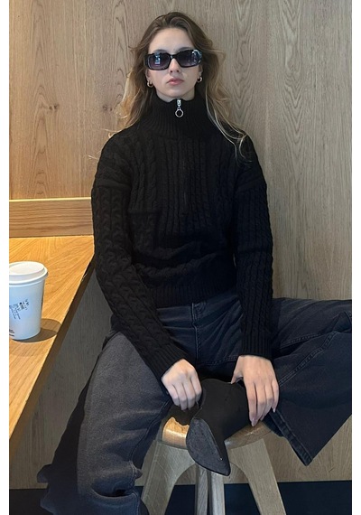 Madmext Siyah Dik Yaka Fermuar Detaylı Örme Kazak Mg2229