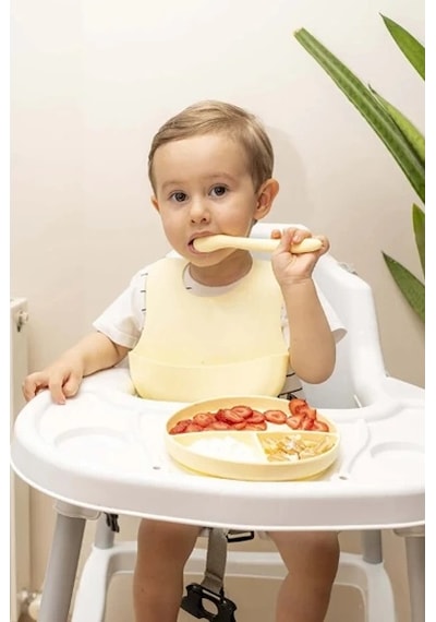 Sarı 3 Lü Silikon Yemek Seti Önlük + Diş Kaşıyıcılı Kaşık + Vakumlu Tabak Renkli