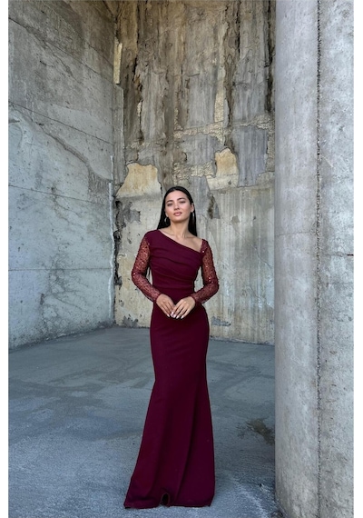 DefyModa Kadın Asimetrik Yaka Taş Detaylı Maxi Abiye Elbise Bordo